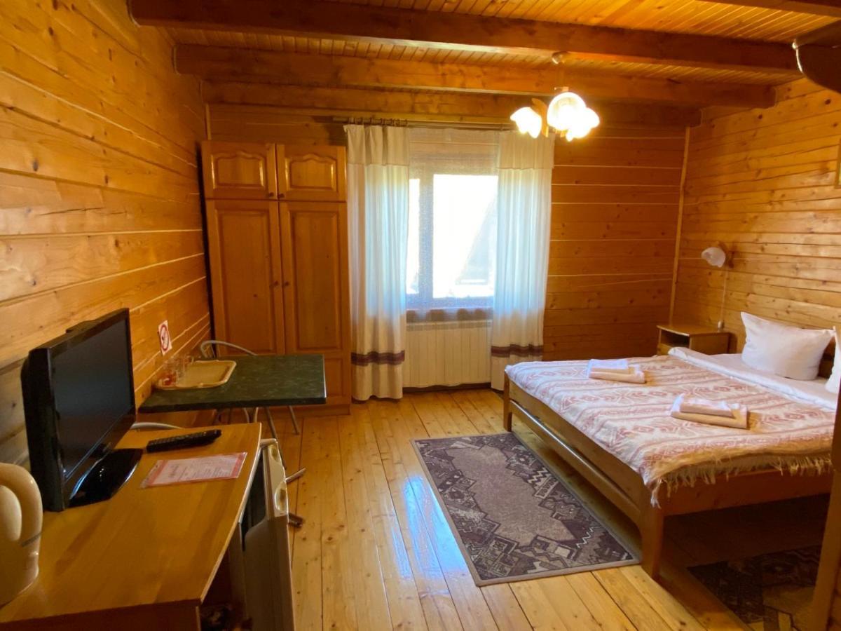 Edelweiss Carpathians Migovo Hotel ภายนอก รูปภาพ